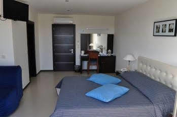 Apollon Hotel 3*